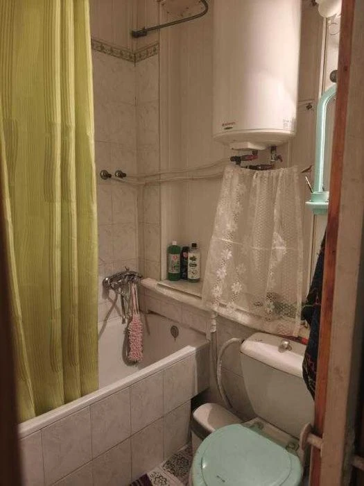Two-room apartment with independent heating for sale, Central metro station