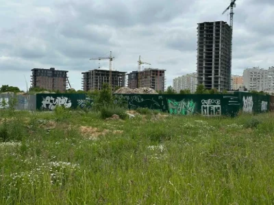 Sale of a plot of 46 acres in Vyshenka
