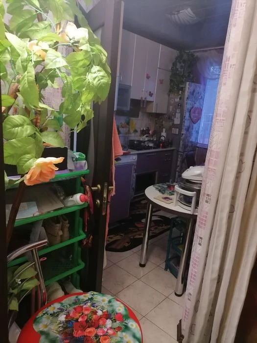 Продаётся 2ком. жильё очень симпатичное, ухоженое, в тихом д