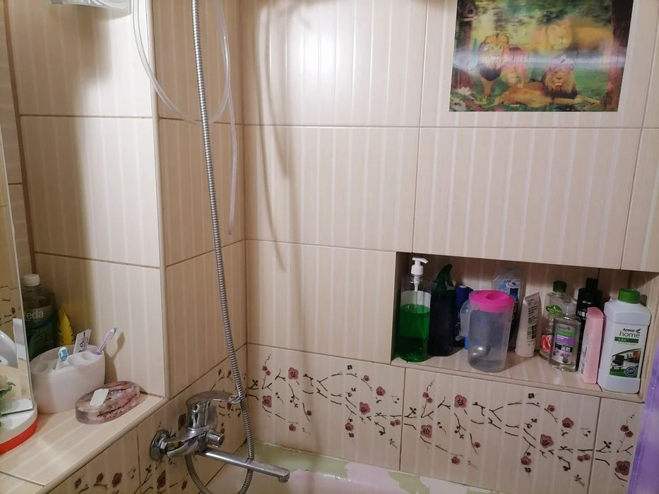 Продаётся 2ком. жильё очень симпатичное, ухоженое, в тихом д