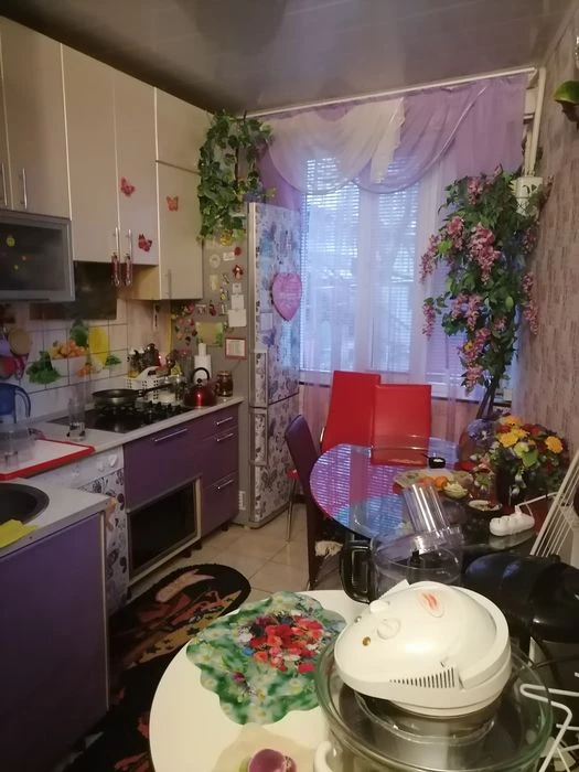 Продаётся 2ком. жильё очень симпатичное, ухоженое, в тихом д