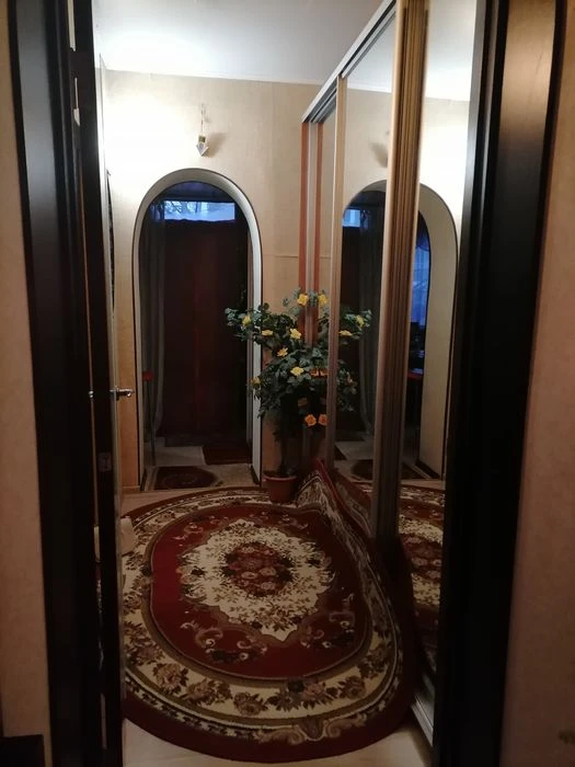 Продаётся 2ком. жильё очень симпатичное, ухоженое, в тихом д