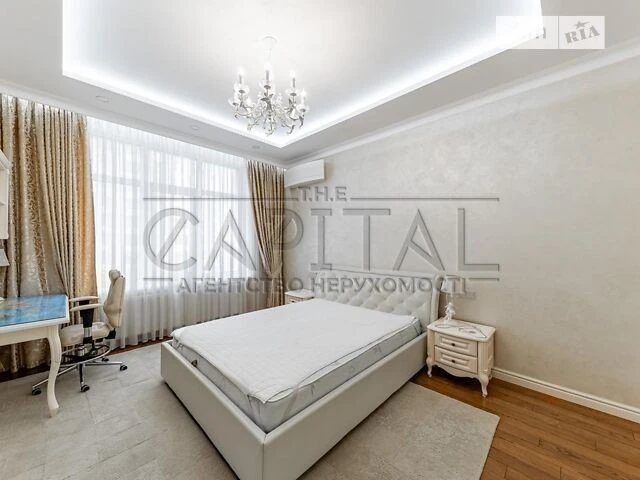 Sale of 3-room apartment 125 sq. m. on Andriy Verkhoglyada St. 17 •