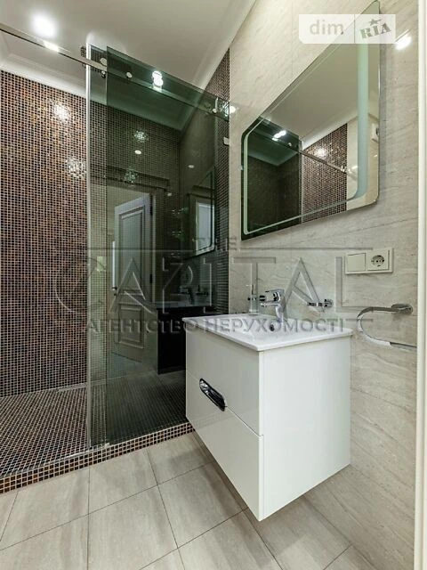 Sale of 3-room apartment 125 sq. m. on Andriy Verkhoglyada St. 17 •