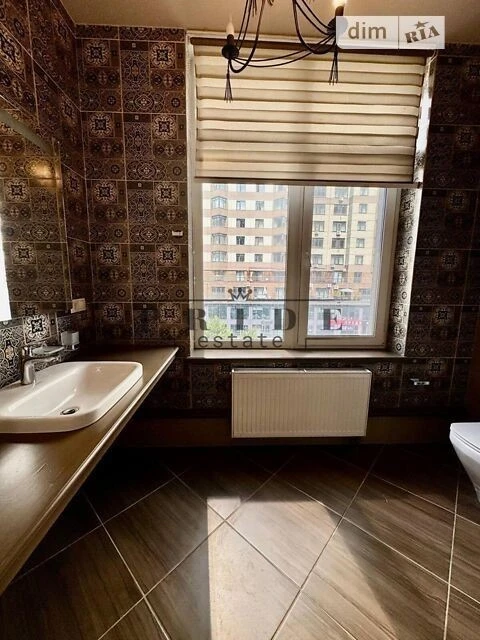 Sale of 2-room apartment 122 sq. m. on Andriy Verkhoglyada St. 16B •