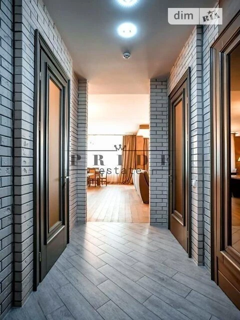 Sale of 2-room apartment 122 sq. m. on Andriy Verkhoglyada St. 16B •