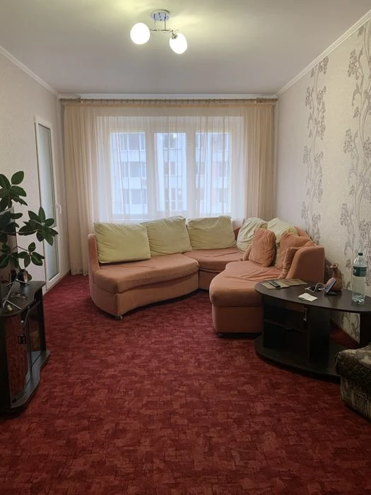 Продам 3 комнатную квартиру на Леваде