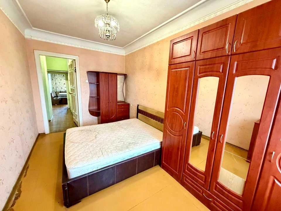 Apartment. Dnipro, Dmytra Yavornytskyi Ave. (Karl Marx)