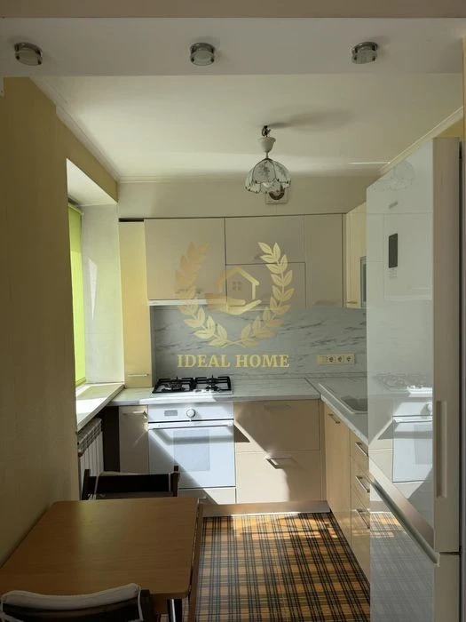 Продаж квартири на Подолі, вул. Оболонська 38, м. Тараса Шев