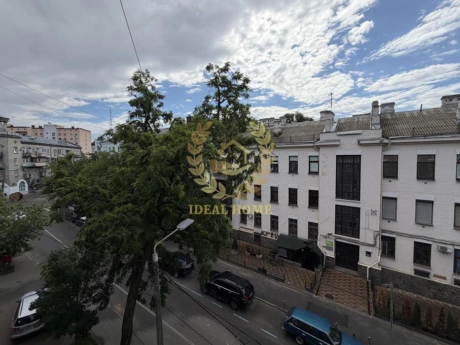 Продаж квартири на Подолі, вул. Оболонська 38, м. Тараса Шев