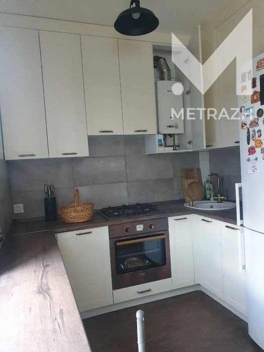I will sell a spacious 1-room apartment of 55m2, Stalinka, Alchevskikh St.,