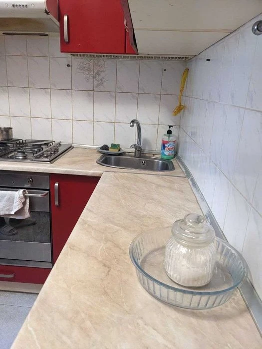 Kharkiv. I will sell a wonderful three-room apartment.