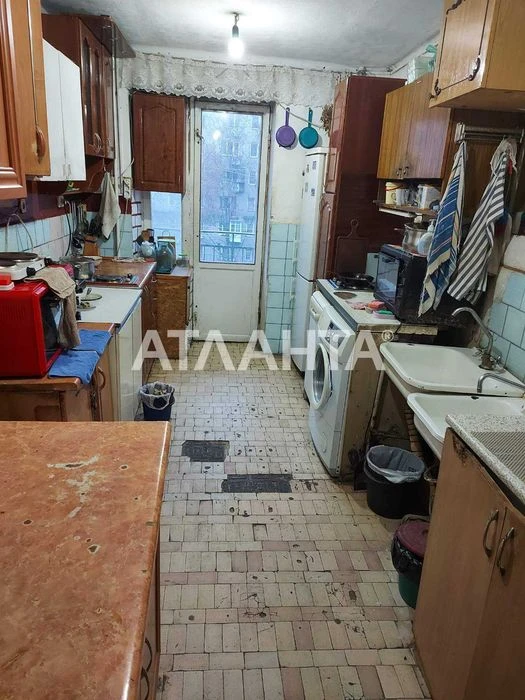 Просторная комната в кирпичном доме по ул. Жолио Кюры