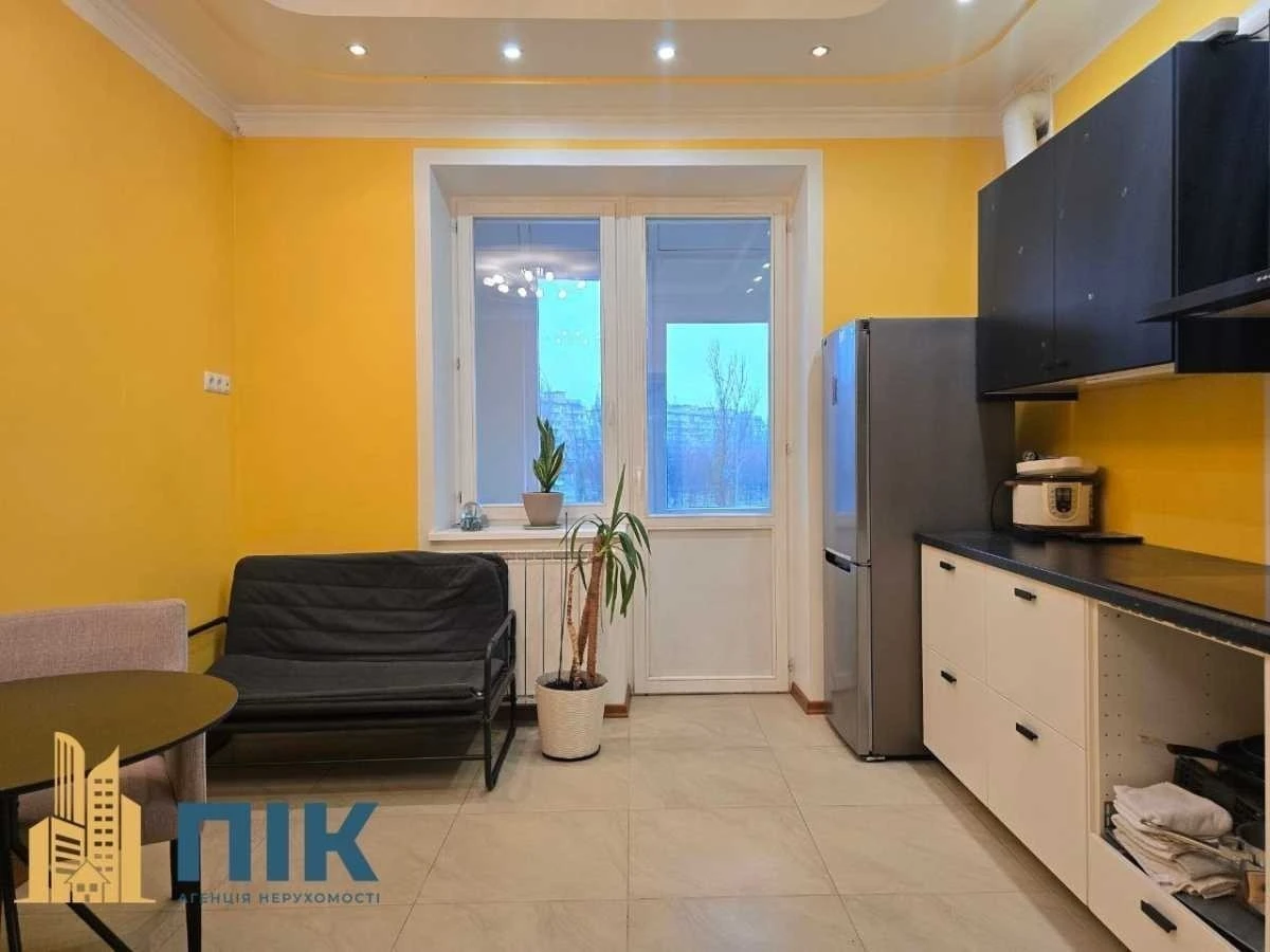 4-room apartment for sale 152 m², Heroes of Stalingrad Avenue