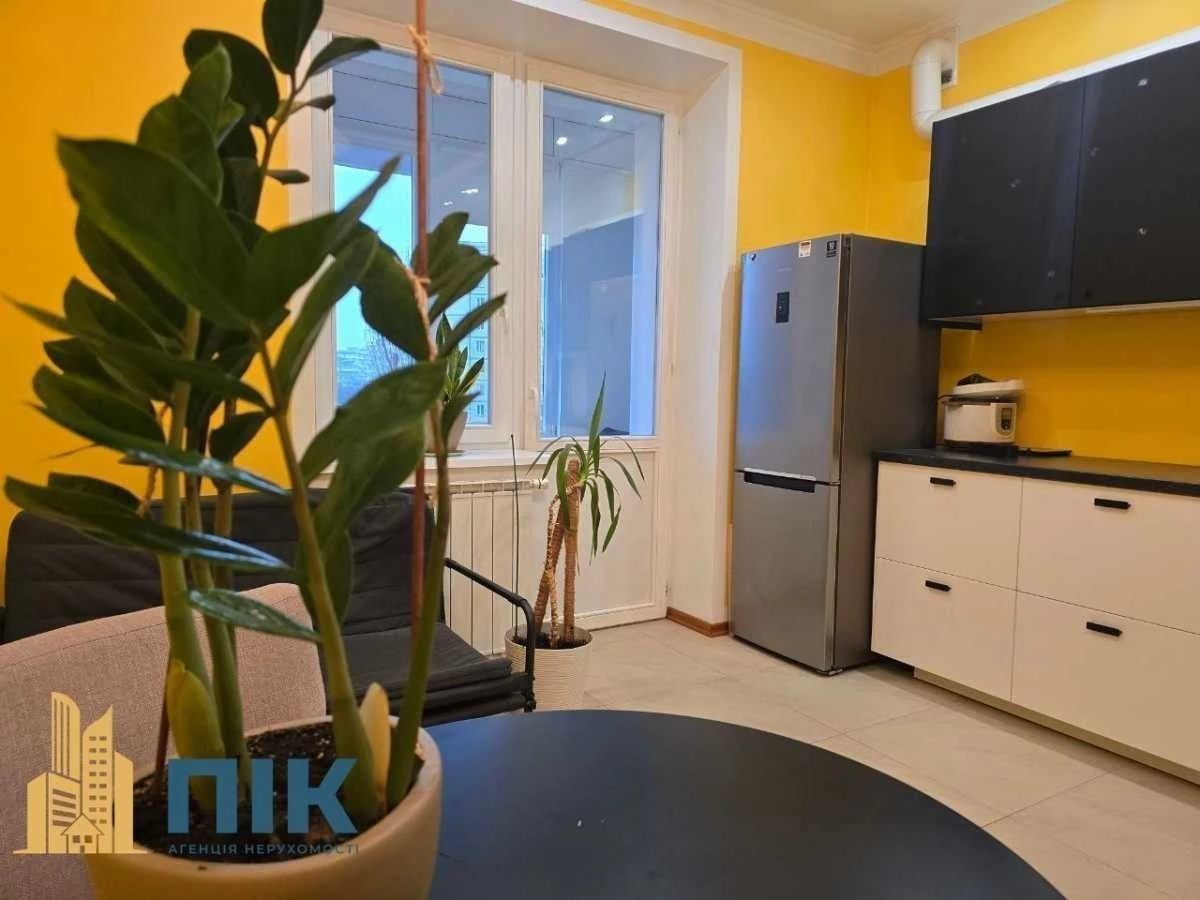 4-room apartment for sale 152 m², Heroes of Stalingrad Avenue