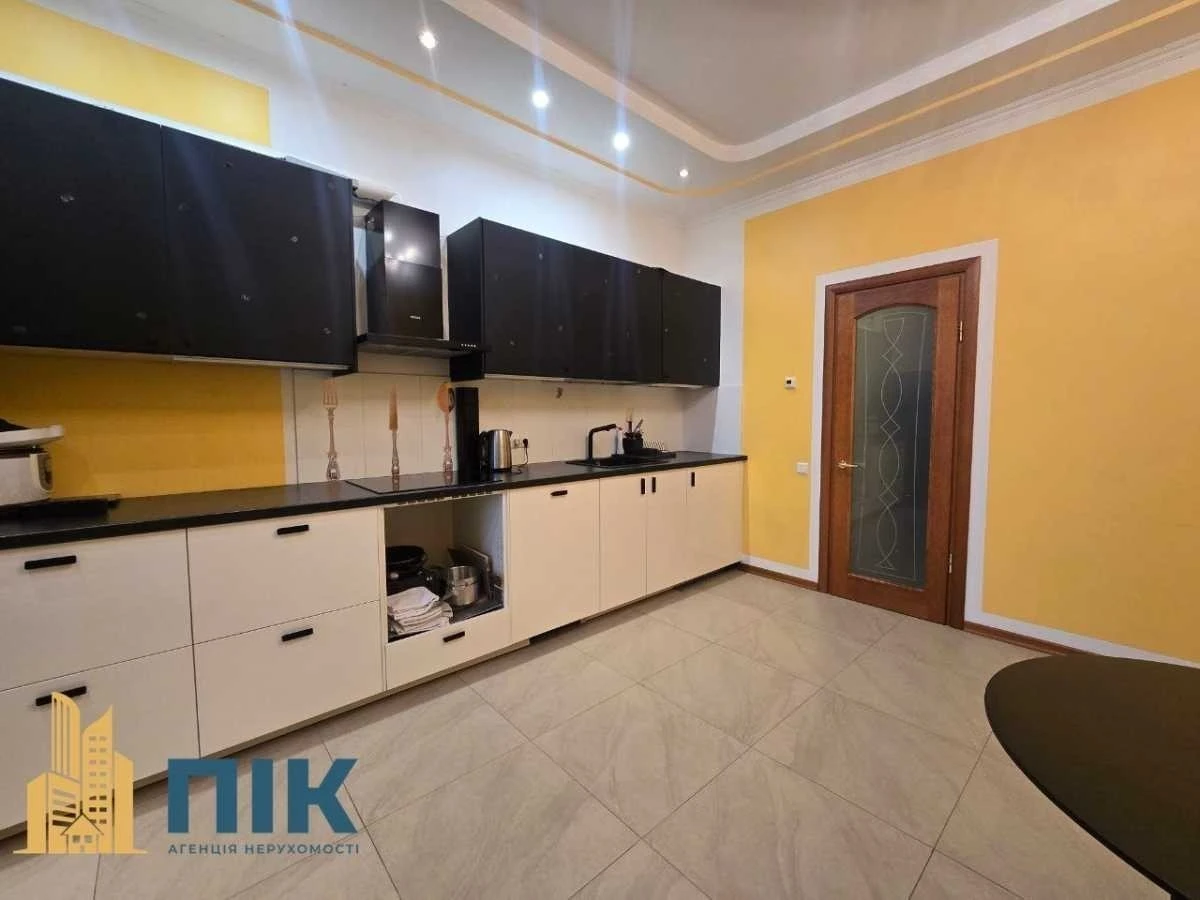 4-room apartment for sale 152 m², Heroes of Stalingrad Avenue