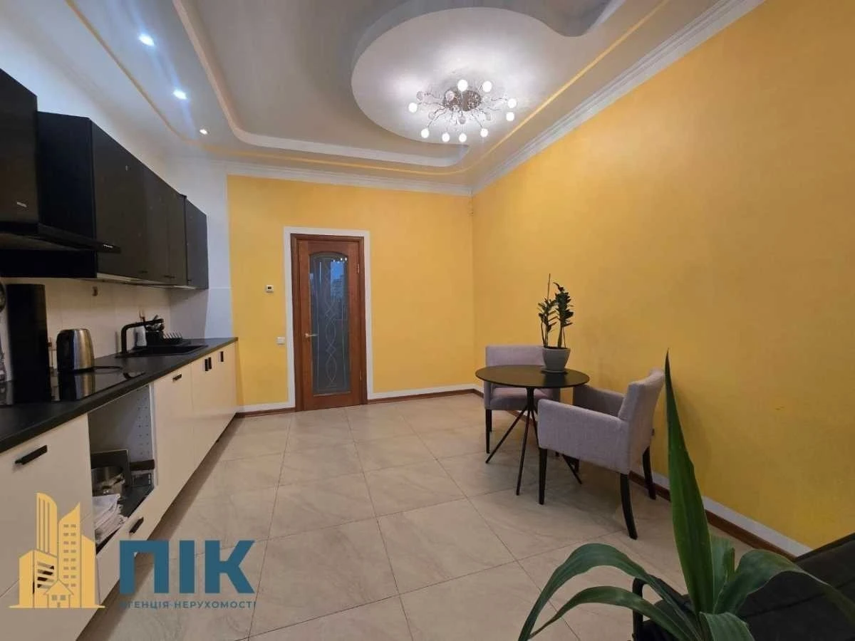 4-room apartment for sale 152 m², Heroes of Stalingrad Avenue