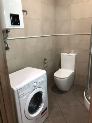 Продается квартира студия с отдельной кладовкой.