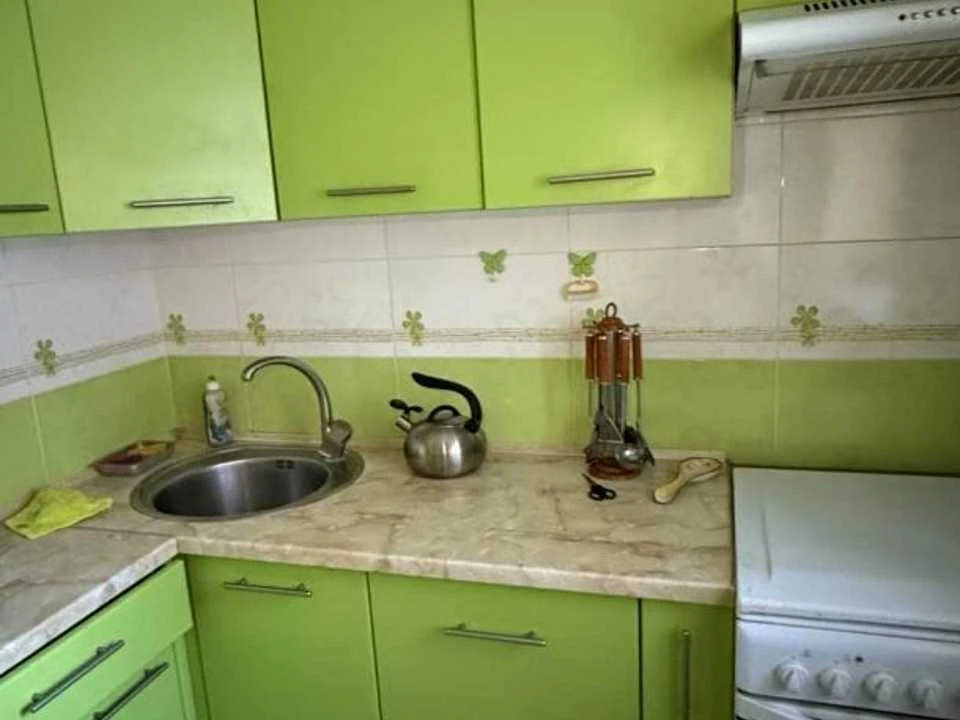Apartment. Kharkiv, Industrial Avenue (Frunze)