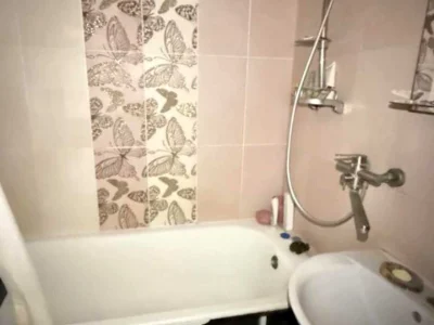 Apartment. Kharkiv, Industrial Avenue (Frunze)