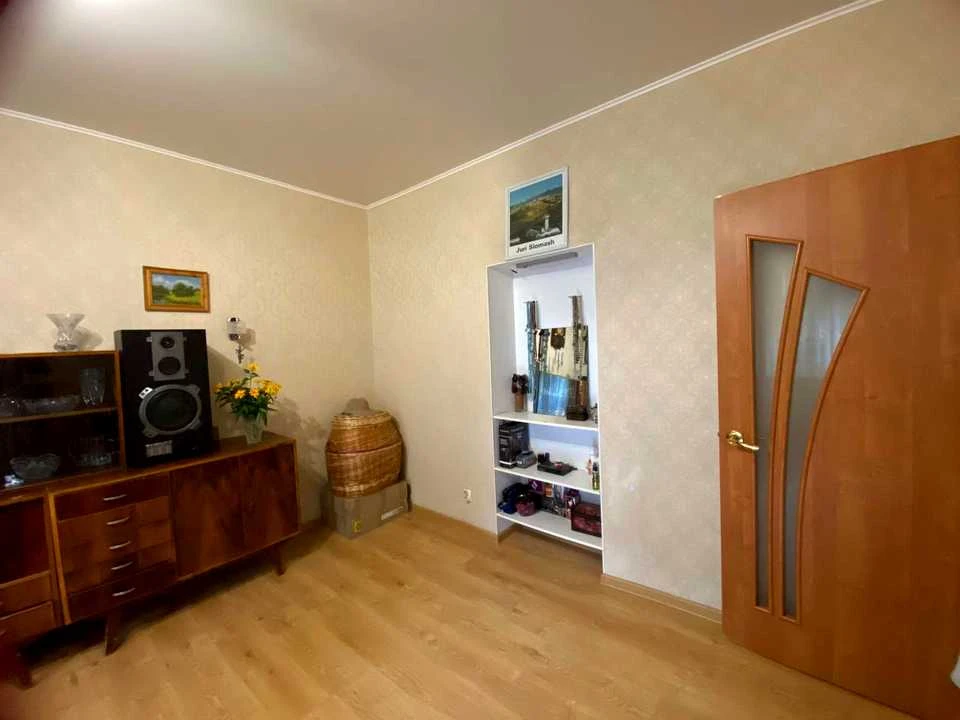 Квартира. Запорожье, Университетская пл. (Советская)