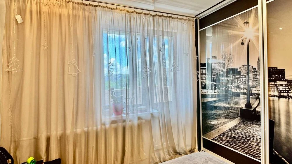 Продажа 3-х комн кв-ры в центре Днепра высотный дом