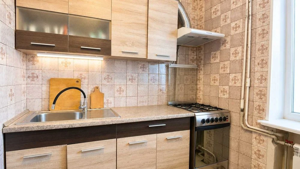 Продажа 3-х комн кв-ры в центре Днепра высотный дом