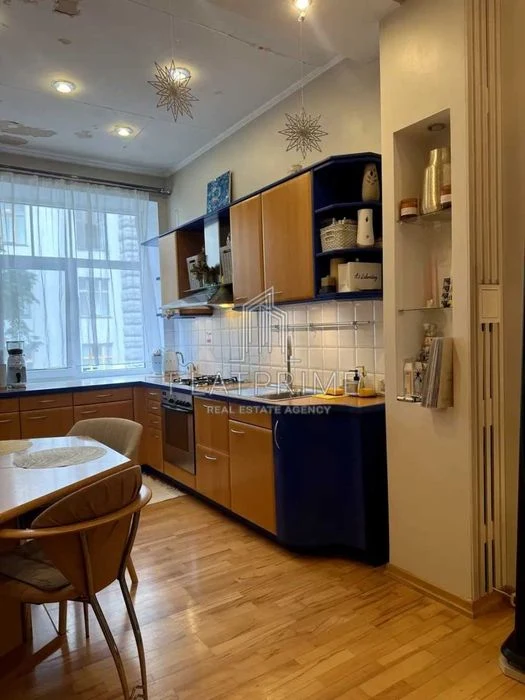 продаж квартири, Липки, Садова, Шовковична, вул.Інститутська