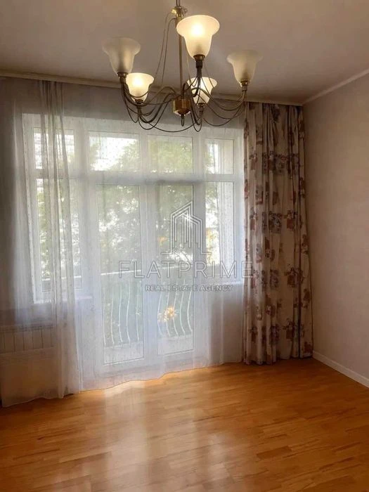 продаж квартири, Липки, Садова, Шовковична, вул.Інститутська