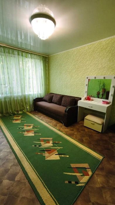 Exclusive! Two-bedroom apartment, 39 sq. m., for sale near Maselskogo metro station.