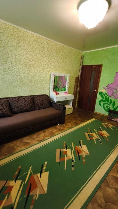 Exclusive! Two-bedroom apartment, 39 sq. m., for sale near Maselskogo metro station.