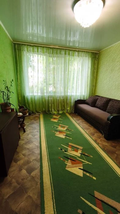 Exclusive! Two-bedroom apartment, 39 sq. m., for sale near Maselskogo metro station.