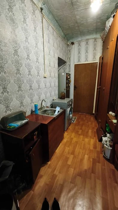 Exclusive! Two-bedroom apartment, 39 sq. m., for sale near Maselskogo metro station.
