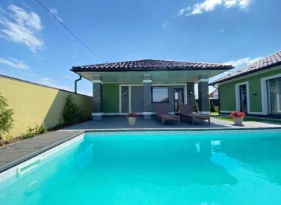 Sale of a 1-story house with a swimming pool in the Academic neighborhood