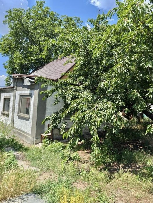 Cozy house for sale for $12,000