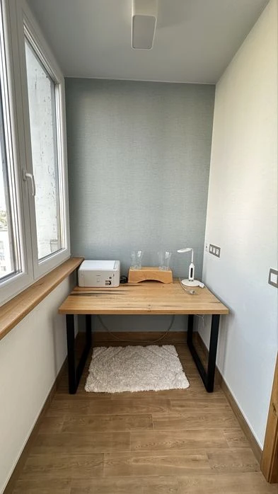 Two-level apartment 77 m² — premium renovation, generator, W