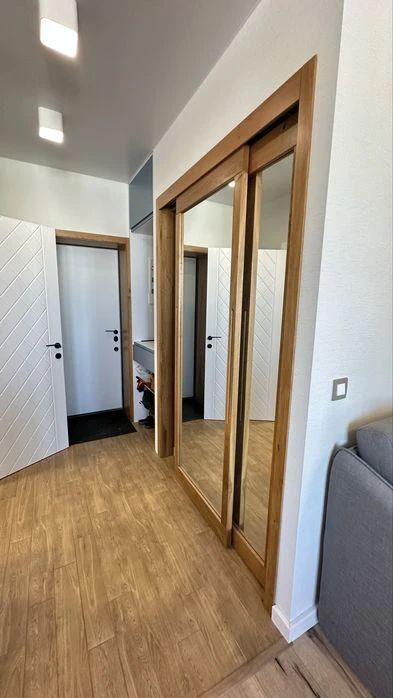 Two-level apartment 77 m² — premium renovation, generator, W