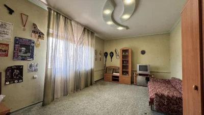 Продам просторий будинок