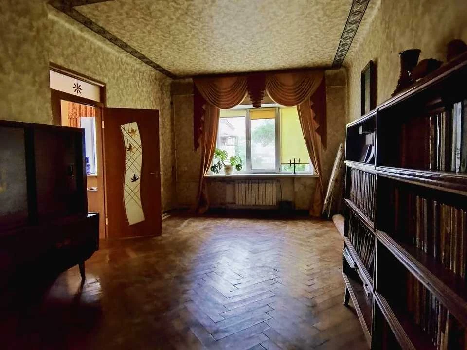 Apartment. Kharkiv, Nezalezhnosti ave. (Pravdy), 5 (p1-p8)