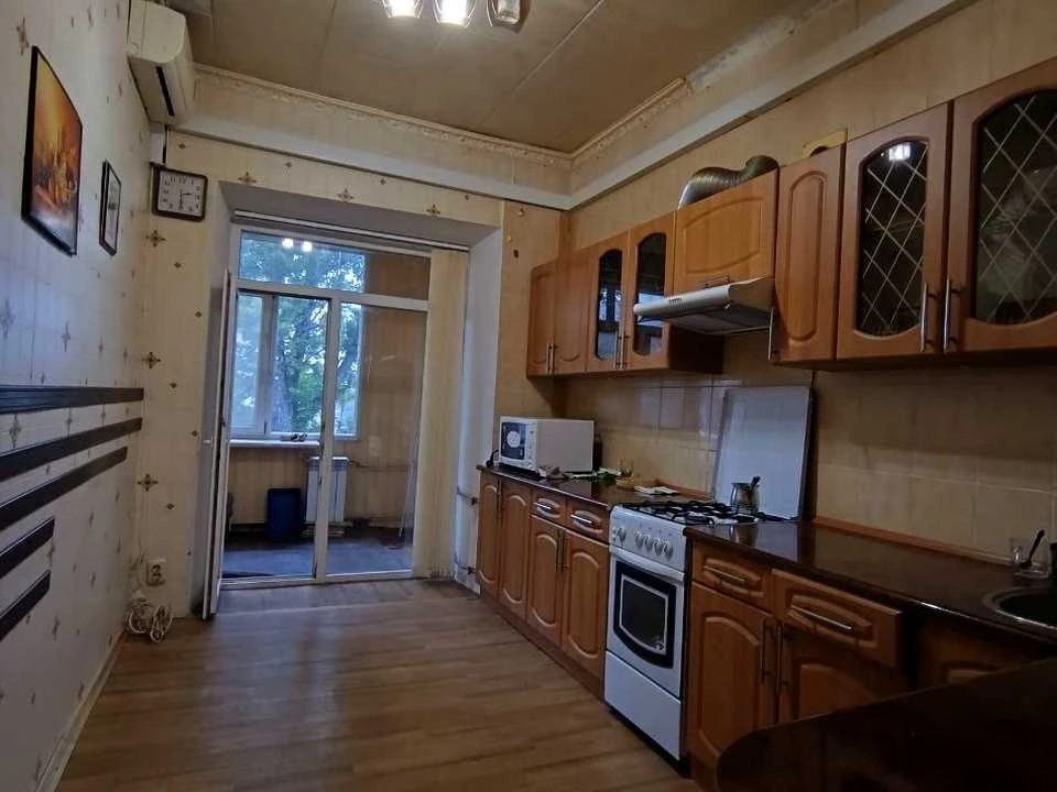 Apartment. Kharkiv, Nezalezhnosti ave. (Pravdy), 5 (p1-p8)
