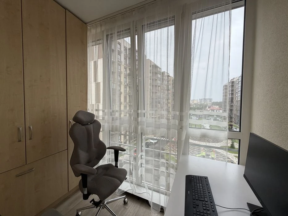 Sale of a spacious 2-room apartment in the residential complex "Crystal Springs"