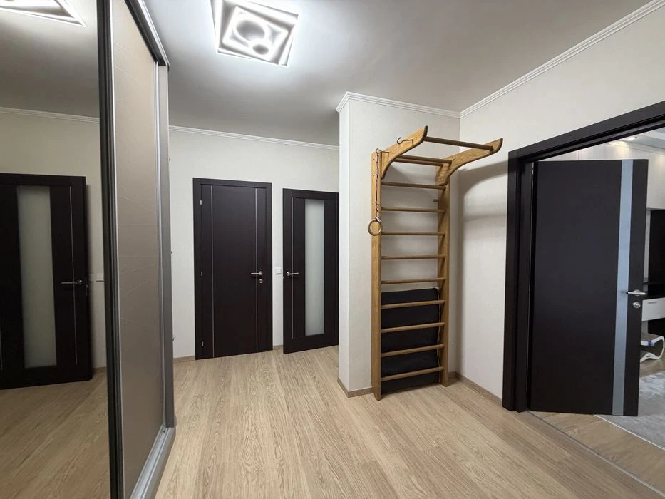 Sale of a spacious 2-room apartment in the residential complex "Crystal Springs"
