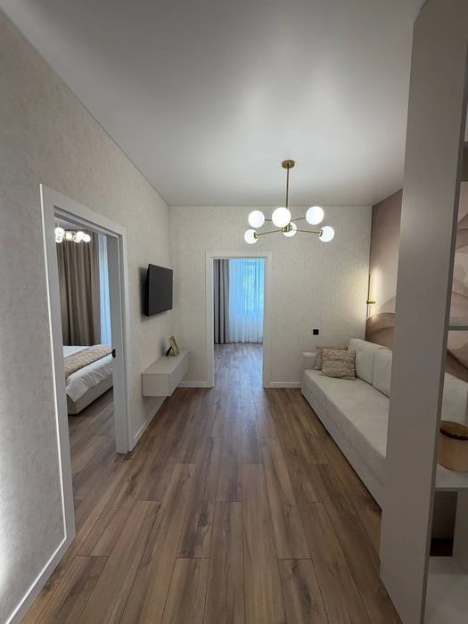 Евротрешка с ремонтом, Кадор сити, Краснова, 60 Жемчужина. Б