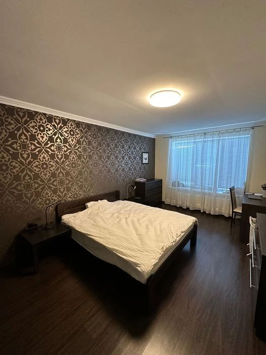 Продажа 3 км квартири з підземним паркінгом