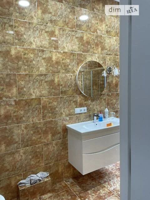 Sale of 3-room apartment 85.7 sq. m. on Bulvarno-Kudryavska 3 st.