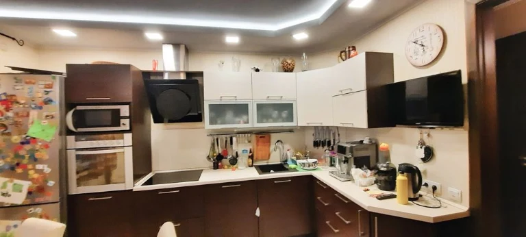 Продам 3к. на Рабочей, кирпичн.  дом, 2/14, автономка.