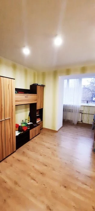 Продам 3к. на Рабочей, кирпичн.  дом, 2/14, автономка.