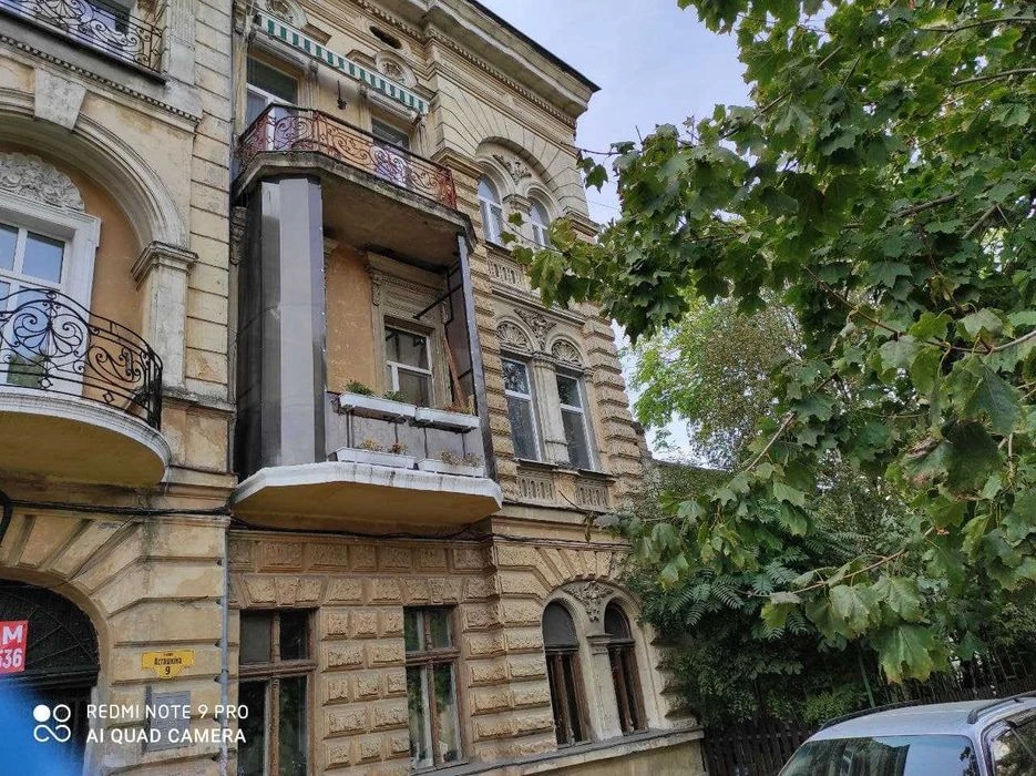 Продам 2 комнаты в Центре на Асташкина
