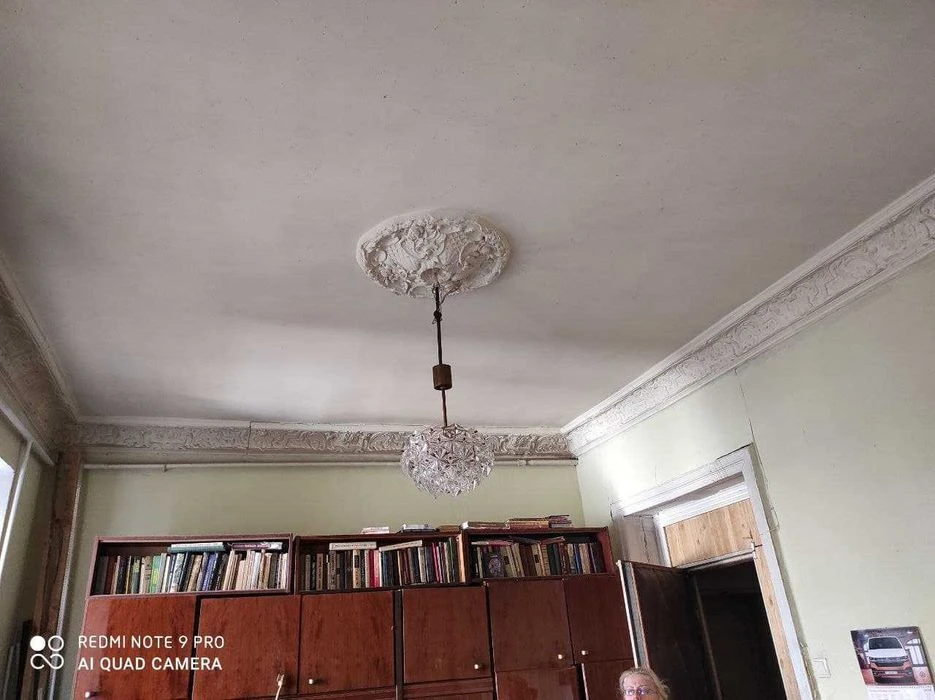 Продам 2 комнаты в Центре на Асташкина