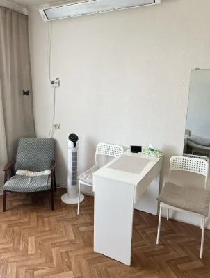 Продам квартиру низ пр. О. Поля.